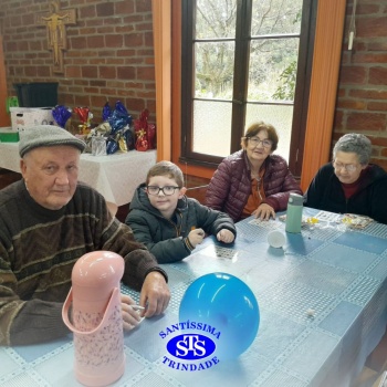 Infantil 5 comemora o Dia dos Avós com um bingo no Parque Franciscano STS