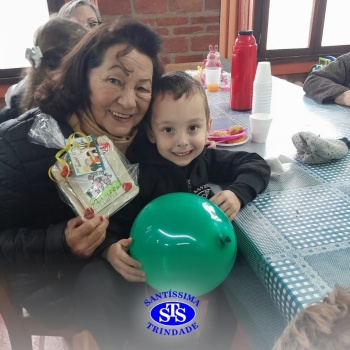 Infantil 5 comemora o Dia dos Avós com um bingo no Parque Franciscano STS