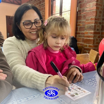 Infantil 5 comemora o Dia dos Avós com um bingo no Parque Franciscano STS