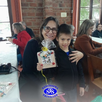 Infantil 5 comemora o Dia dos Avós com um bingo no Parque Franciscano STS