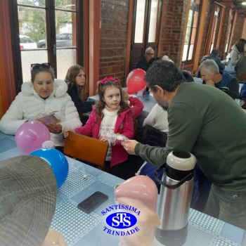 Infantil 5 comemora o Dia dos Avós com um bingo no Parque Franciscano STS