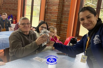 Infantil 5 comemora o Dia dos Avós com um bingo no Parque Franciscano STS