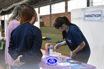 Feira de Ciências coloca estudantes em contato com a pesquisa científica | 9º ano