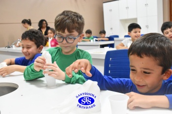 Alunos do 1º Ano desenvolvem habilidades com atividades lúdicas