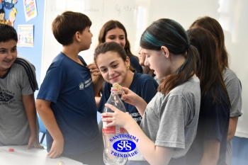 Alunos do 7º ano e da 2ª série participam do projeto Meliponário Franciscano