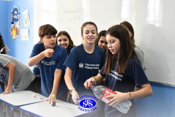 Alunos do 7º ano e da 2ª série participam do projeto Meliponário Franciscano