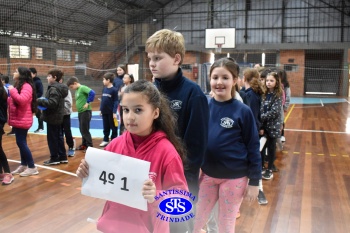 Alunos do 4º ano participam de diversas atividades na Gincana Esportiva 