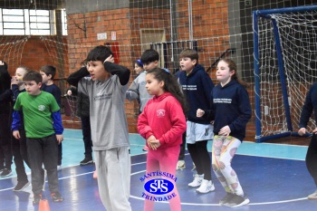 Alunos do 4º ano participam de diversas atividades na Gincana Esportiva 