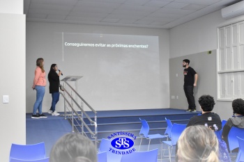 Seminário de Iniciação a Pesquisa desenvolve o senso crítico e a oratória | Ensino Médio