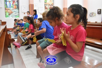 Educação Infantil celebra o Natal e pratica o bem ao próximo