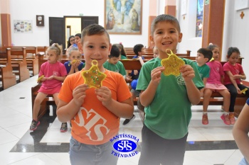 Educação Infantil celebra o Natal e pratica o bem ao próximo