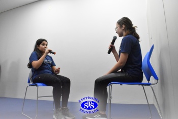 Alunos do 7º ano apresentam esquetes teatrais para combater o bullying