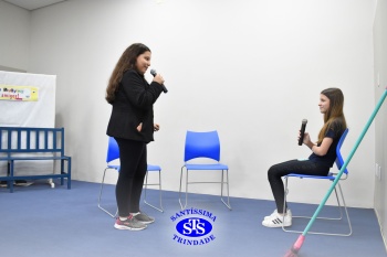 Alunos do 7º ano apresentam esquetes teatrais para combater o bullying