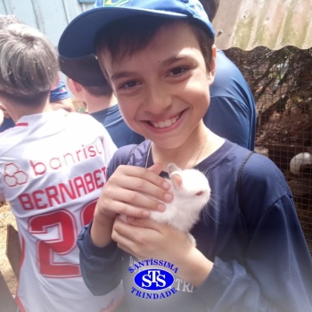 Estudantes conhecem o Sítio das Aves e têm contato com vários animais | 5º ano