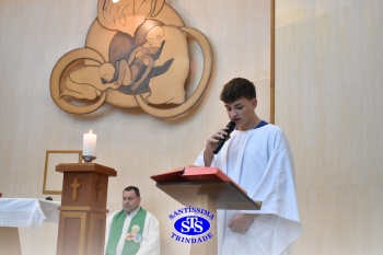 Estudantes participam de Celebração Eucarística na Capela do Colégio