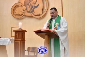 Estudantes participam de Celebração Eucarística na Capela do Colégio