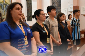 Estudantes participam de Celebração Eucarística na Capela do Colégio