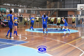 Colégio e APM promovem 1º Torneio de Vôlei Misto no 23º Valorando