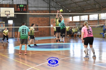 Colégio e APM promovem 1º Torneio de Vôlei Misto no 23º Valorando