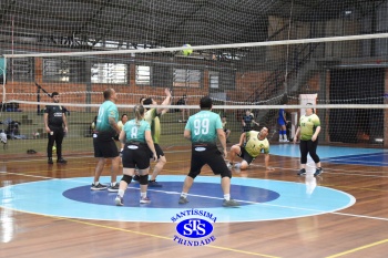 Colégio e APM promovem 1º Torneio de Vôlei Misto no 23º Valorando