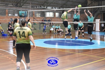 Colégio e APM promovem 1º Torneio de Vôlei Misto no 23º Valorando