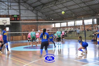 Colégio e APM promovem 1º Torneio de Vôlei Misto no 23º Valorando