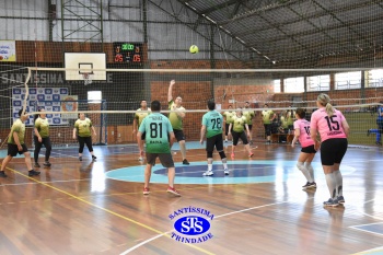 Colégio e APM promovem 1º Torneio de Vôlei Misto no 23º Valorando