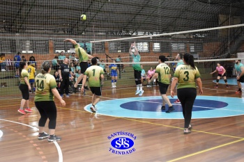 Colégio e APM promovem 1º Torneio de Vôlei Misto no 23º Valorando