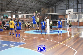 Colégio e APM promovem 1º Torneio de Vôlei Misto no 23º Valorando