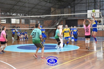 Colégio e APM promovem 1º Torneio de Vôlei Misto no 23º Valorando