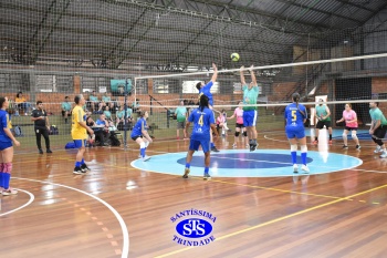 Colégio e APM promovem 1º Torneio de Vôlei Misto no 23º Valorando