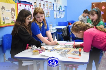 Alunos do 3º ano desenvolvem habilidades de oratória em apresentação