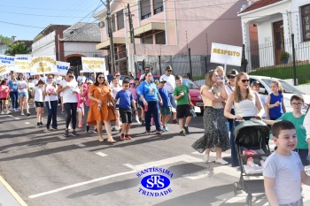  Caminhada Franciscana pela Paz reúne famílias para espalhar a paz e o bem