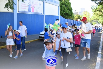  Caminhada Franciscana pela Paz reúne famílias para espalhar a paz e o bem