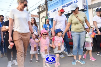  Caminhada Franciscana pela Paz reúne famílias para espalhar a paz e o bem