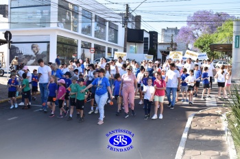  Caminhada Franciscana pela Paz reúne famílias para espalhar a paz e o bem