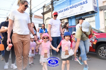  Caminhada Franciscana pela Paz reúne famílias para espalhar a paz e o bem