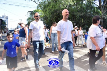  Caminhada Franciscana pela Paz reúne famílias para espalhar a paz e o bem